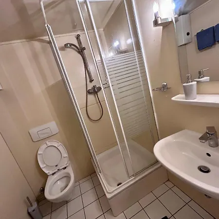Piano Apartment In Halle Center - Netflix - Free Wifi 1 Exterior photo